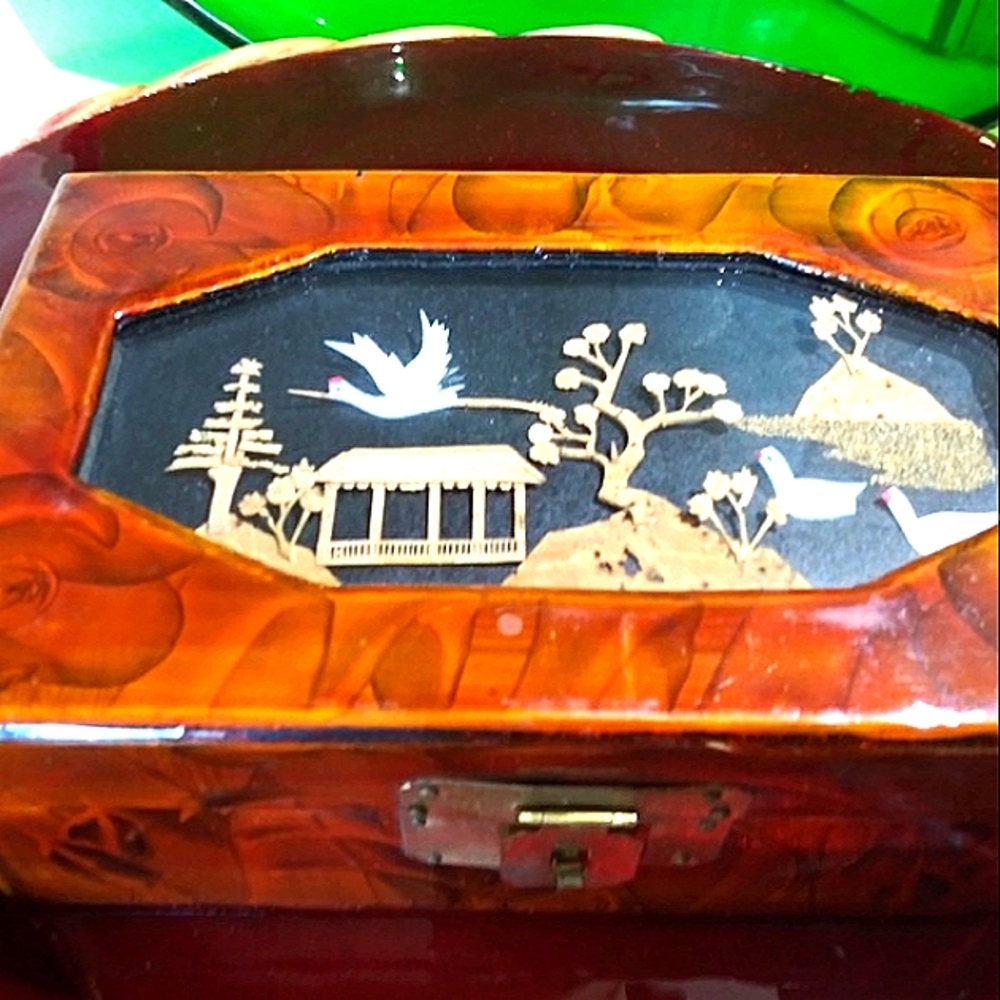 Japanese Legend of the Sea Crane, Jewelry Box